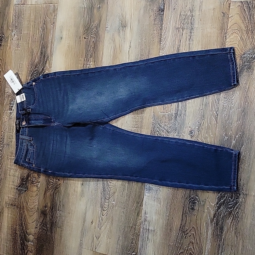 NWT Judy Blue thermadenim